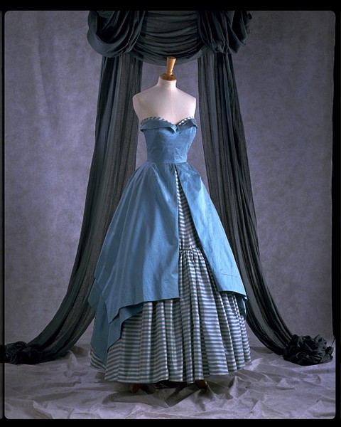 Victor Stiebel dress on display at the V&A's Ballgowns exhibition